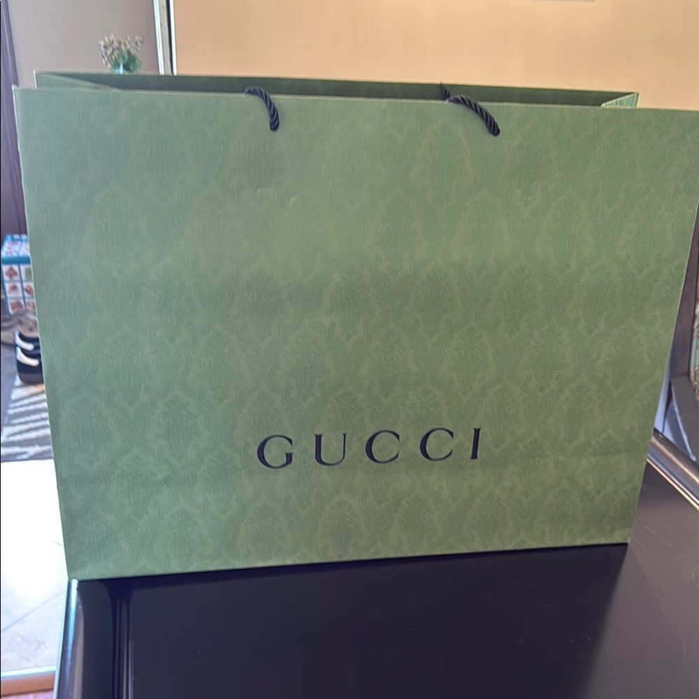 Gucci Shopping Bag